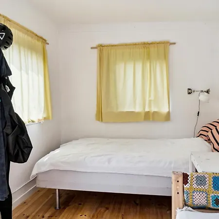 Feriehus Experience The Simple Life In A Retro Wooden House